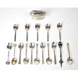 Six hallmarked silver Art Deco teaspoons, various date marks,