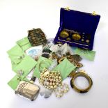 A quantity of costume jewellery, cap badges, pins and other collectible items,