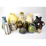 A quantity of 20th century studio ceramics, to include a Keith Murray ribbed vase (af),