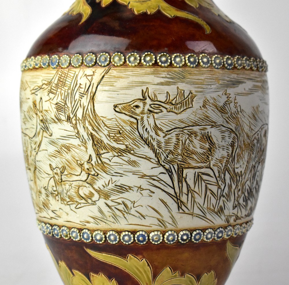DOULTON LAMBETH; a stoneware vase decorated by Hannah Barlow, - Bild 2 aus 3