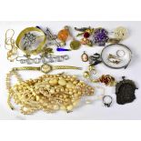 Various items of vintage and antique costume jewellery, to include a gold ring,