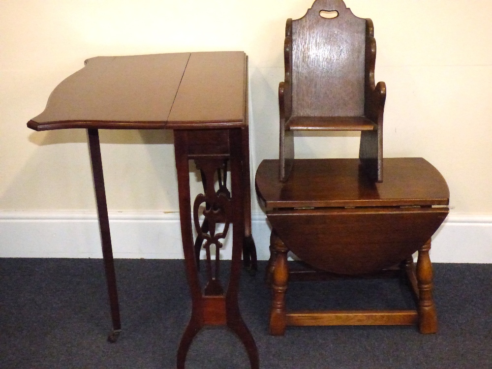 A reproduction mahogany Sutherland table, 68 x 68cm,