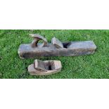 2 vintage woodworking planes. 22 inch and 8 inch (2)