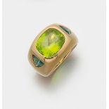 Extravaganter Bandring mit Peridot und Turmalinen