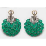 Paar russische Smaragd-Ohrringe