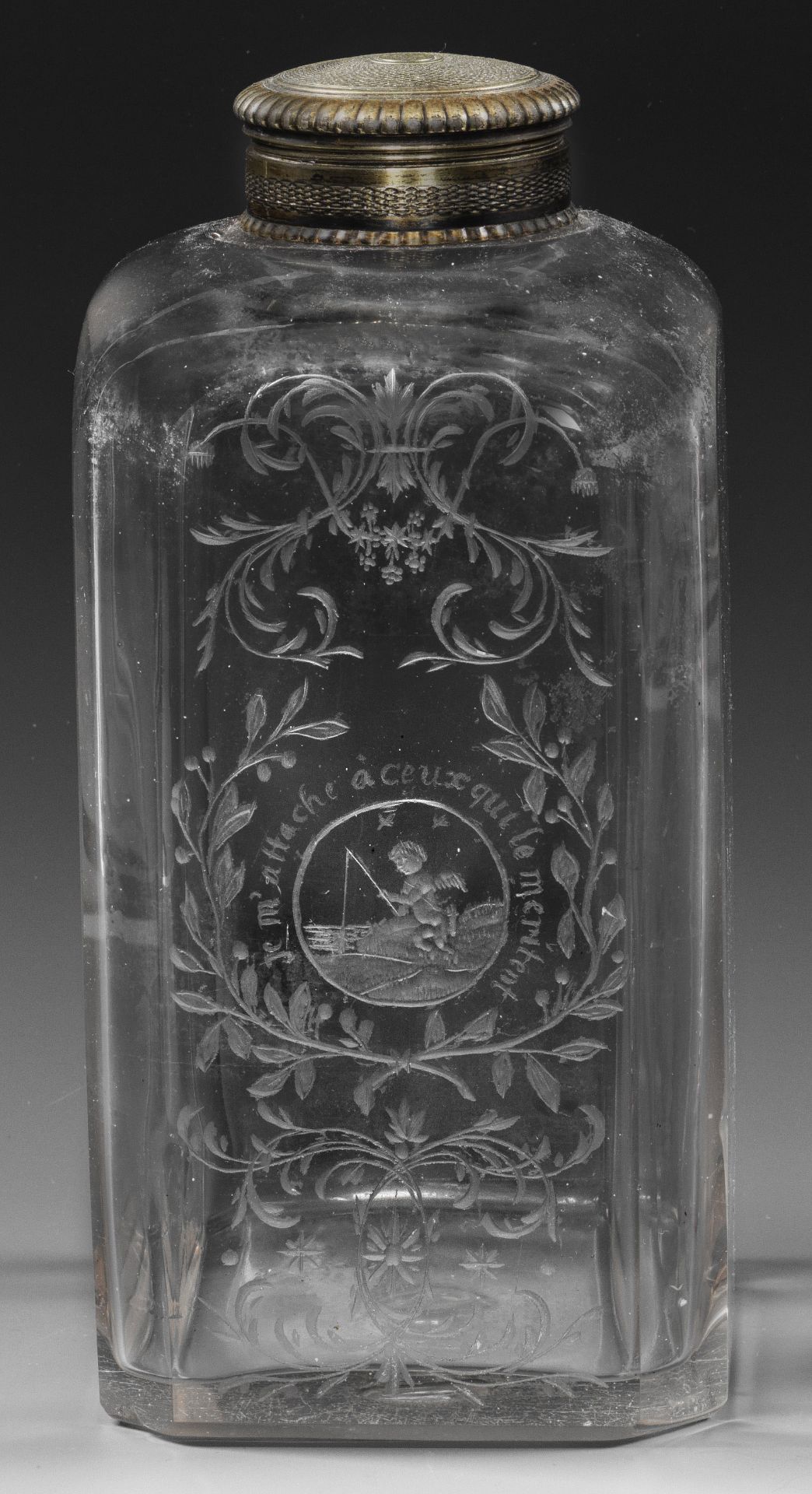 Große Barock-Schraubflasche mit Emblemdekor