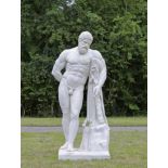 Große Parkskulptur des Herkules Farnese