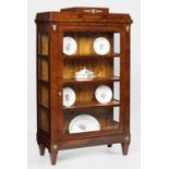 Biedermeier-Vitrinenschrank