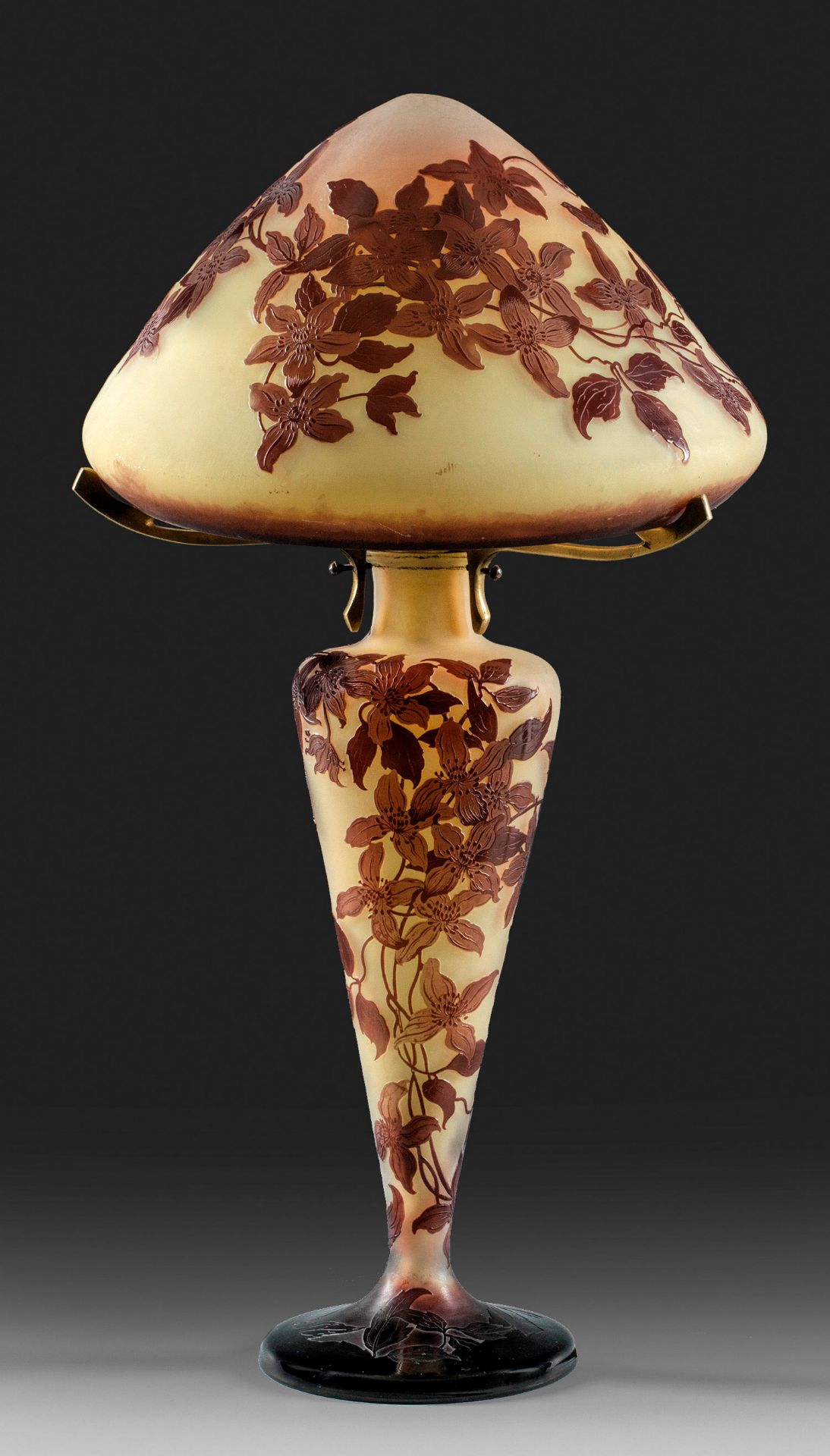 Jugendstil-Tischlampe mit Clematisdekor von Emile Gallé