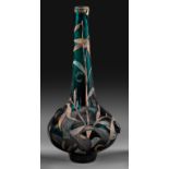 Jugendstil-Vase mit Frauenschuhorchideen-Dekor