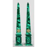 Paar dekorative Obeliske
