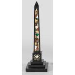 Dekorativer Obelisk