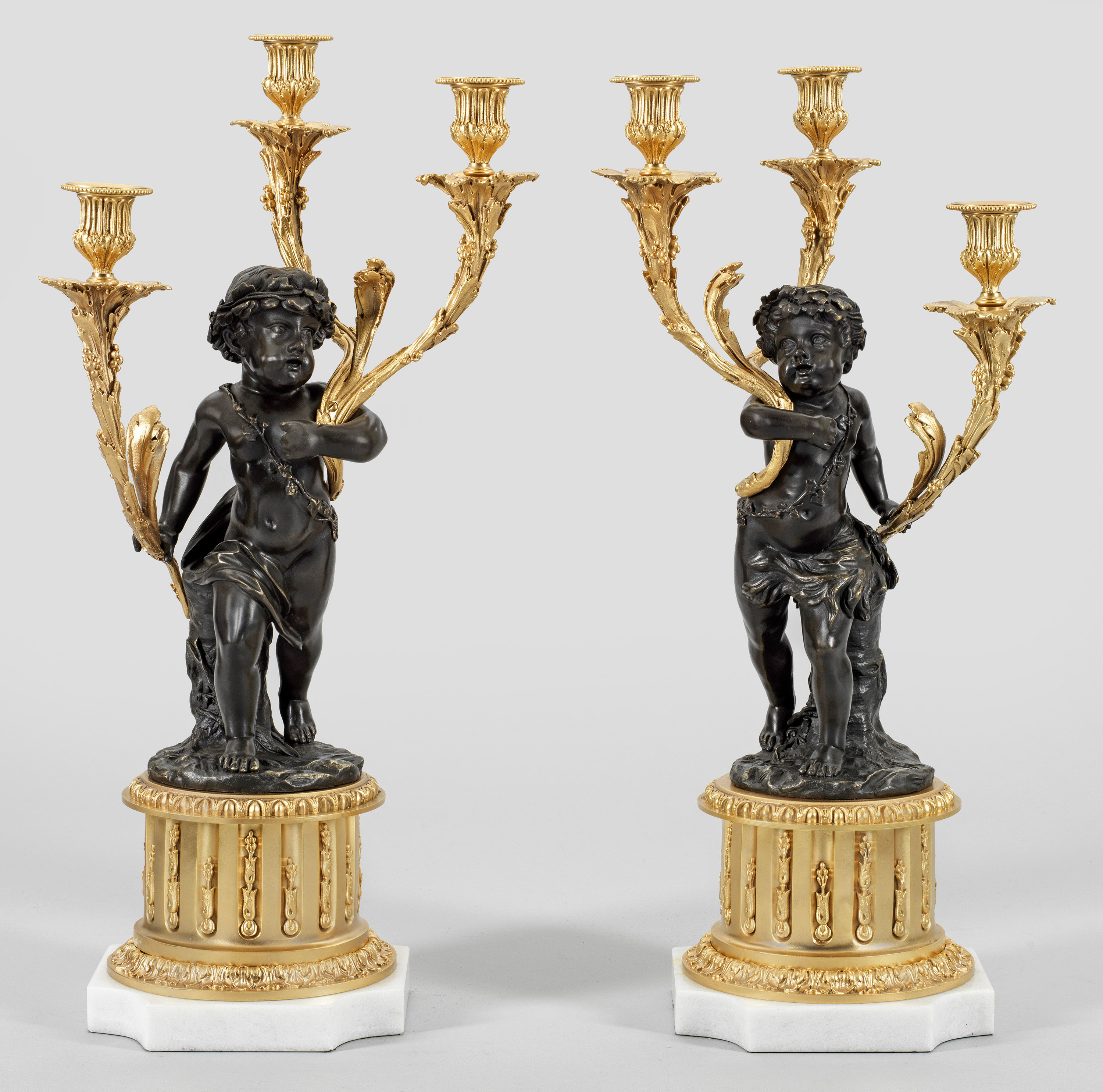 Paar große Figurengirandolen im Louis XV-Stil