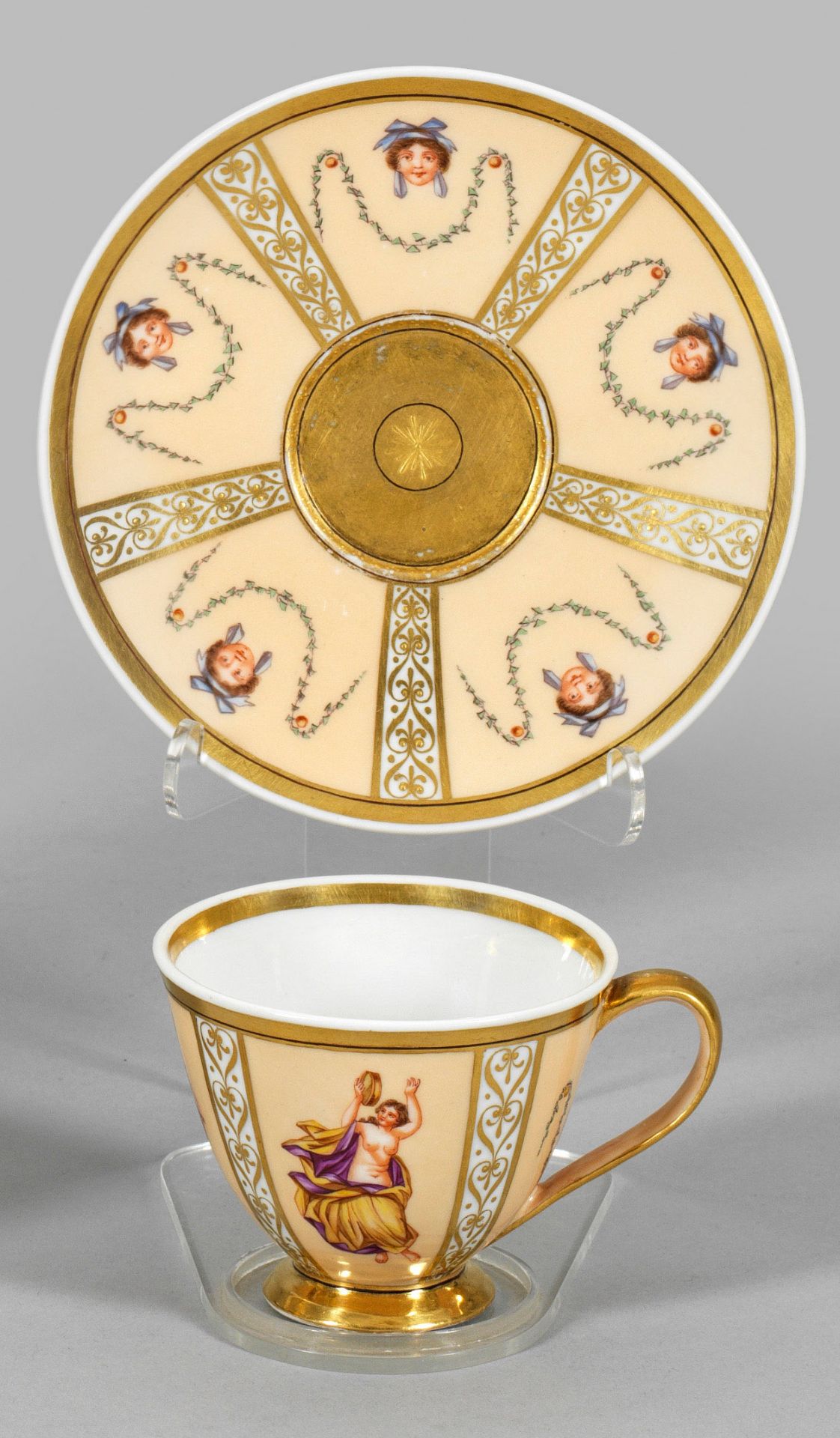 Prächtige Ziertasse mit pompejanischem Dekor