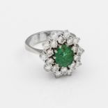 Eleganter Entourage-Ring mit Smaragd