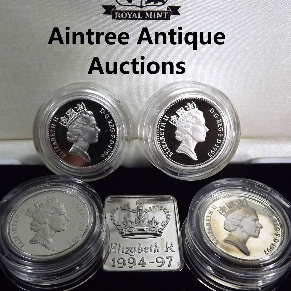 Private Sammlung von Mint Coins und Vintage Toys