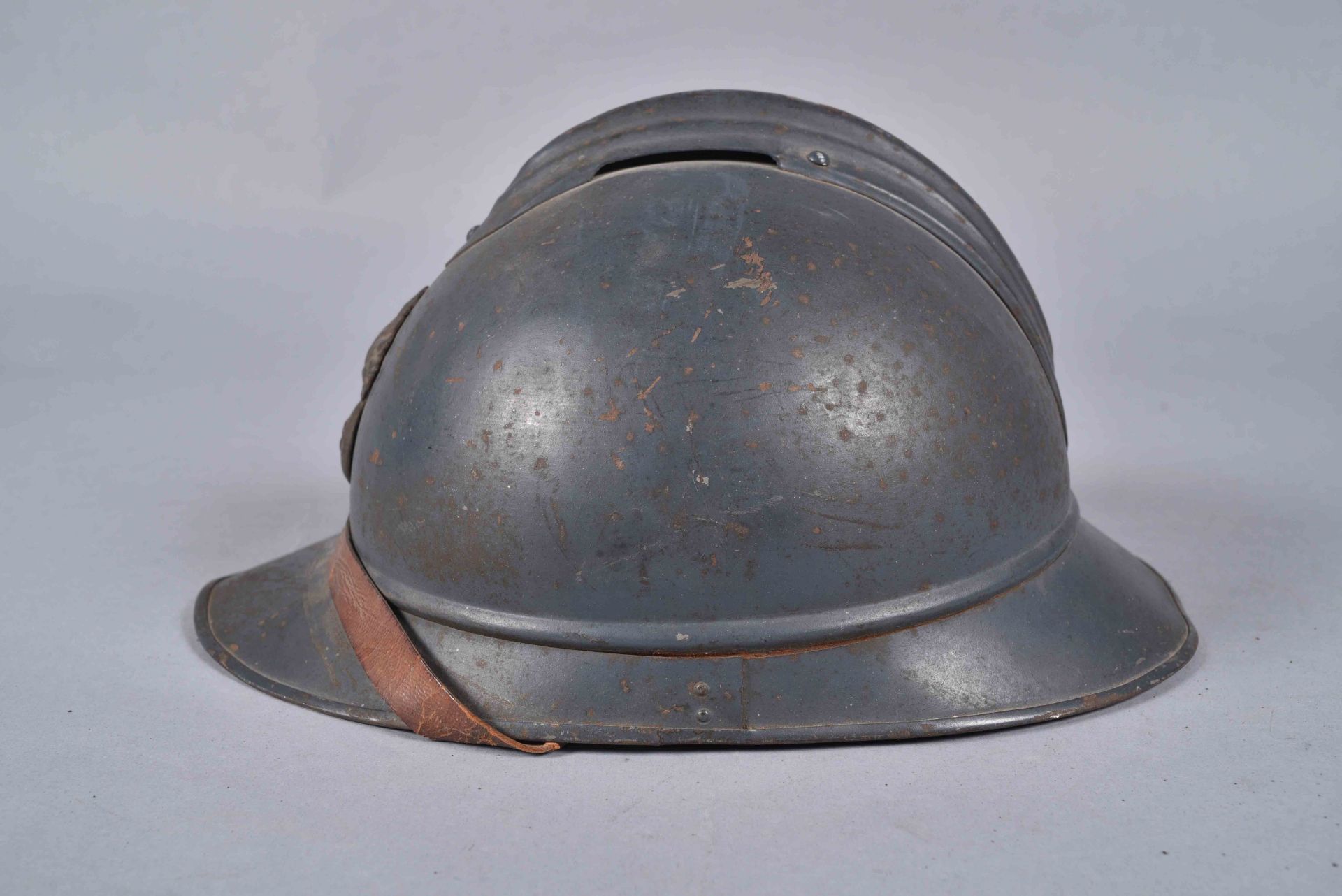 Casque Adrian 1915. Infanterie. Peinture bleu clair d’usine avec l’attribut d’une teinte plus - Bild 2 aus 5