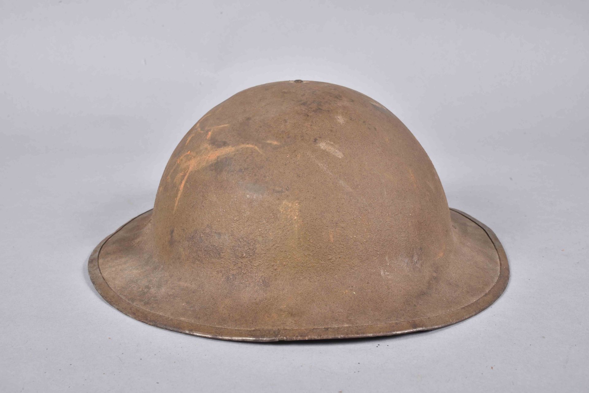 US- Casque M-1917 de la 80th division américaine Blue Ridge. Coque en acier recouverte d’une - Bild 3 aus 6