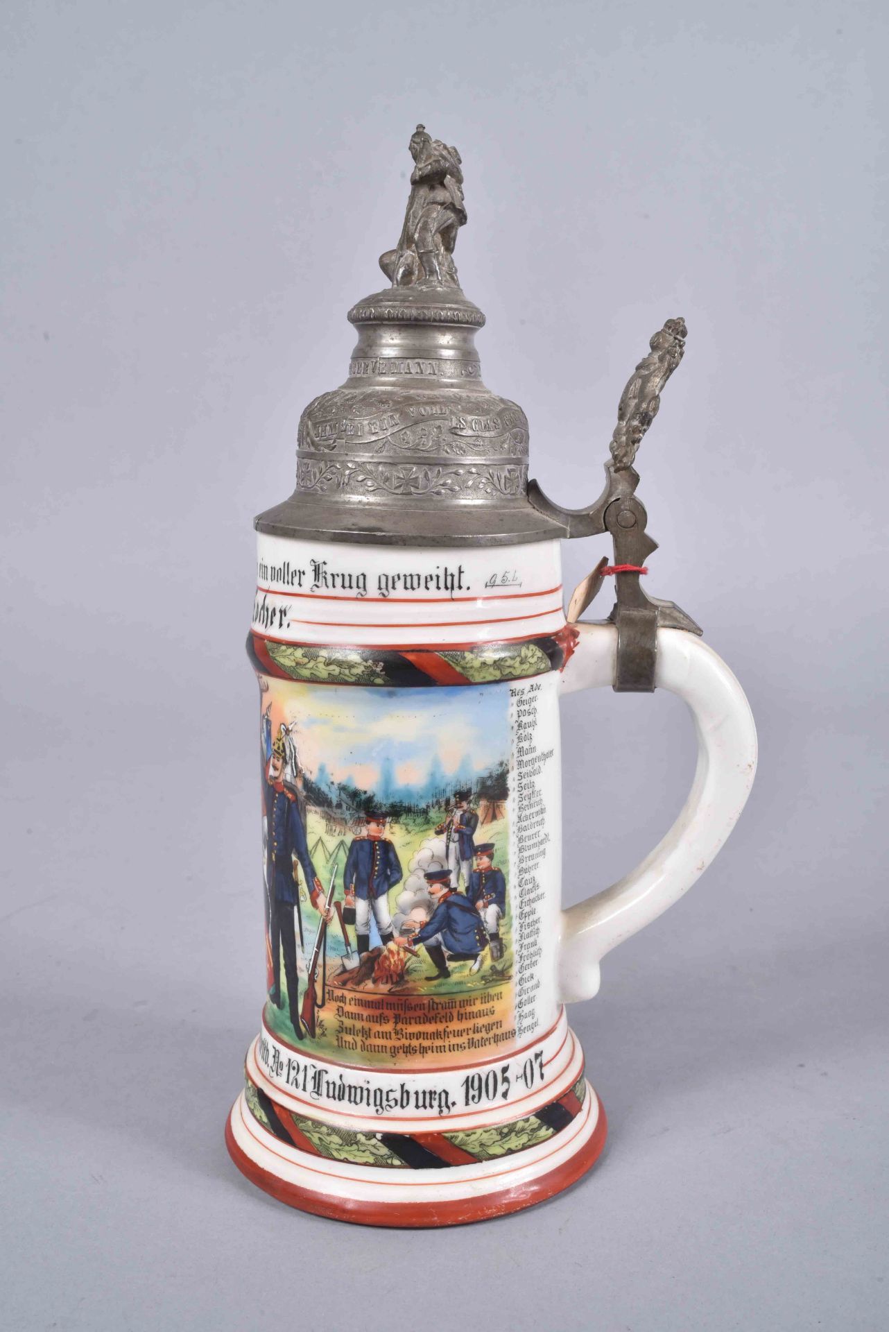 Wurtemberg. Chope allemande en porcelaine du 121° régiment d'infanterie. Petite fêle au col. Hauteur - Bild 2 aus 3