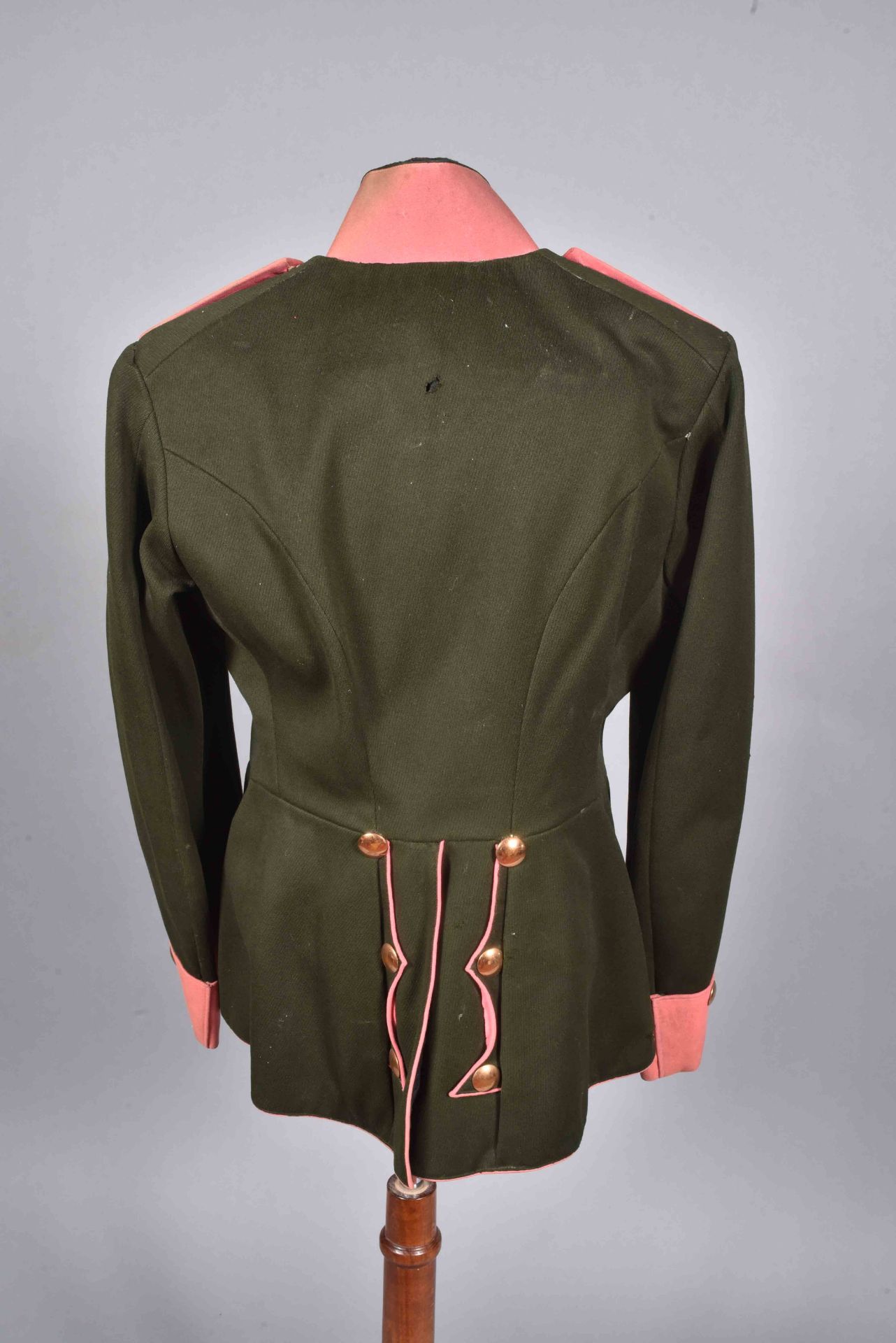 Waffenrock modèle 1895 de chevau-légers bavarois. Confection tailleur en drap vert, col et parements - Bild 4 aus 5