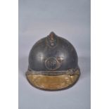 Casque Adrian 1915. Chasseur avec plaque Commémorative. Peinture bleu d’usine recouverte d’une