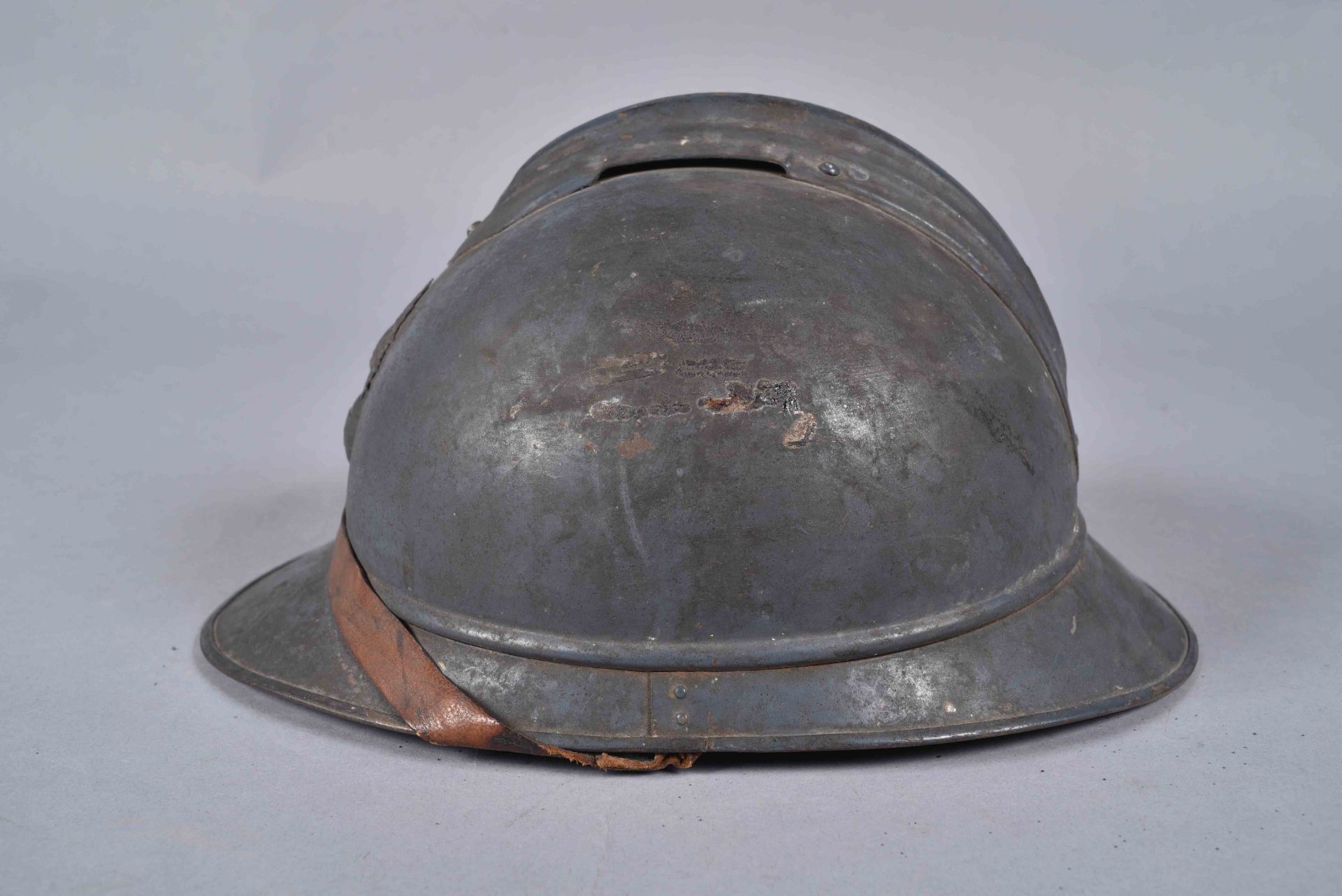 Casque Adrian 1915. Infanterie. Peinture bleu clair d’usine avec l’attribut d’une teinte - Bild 2 aus 6