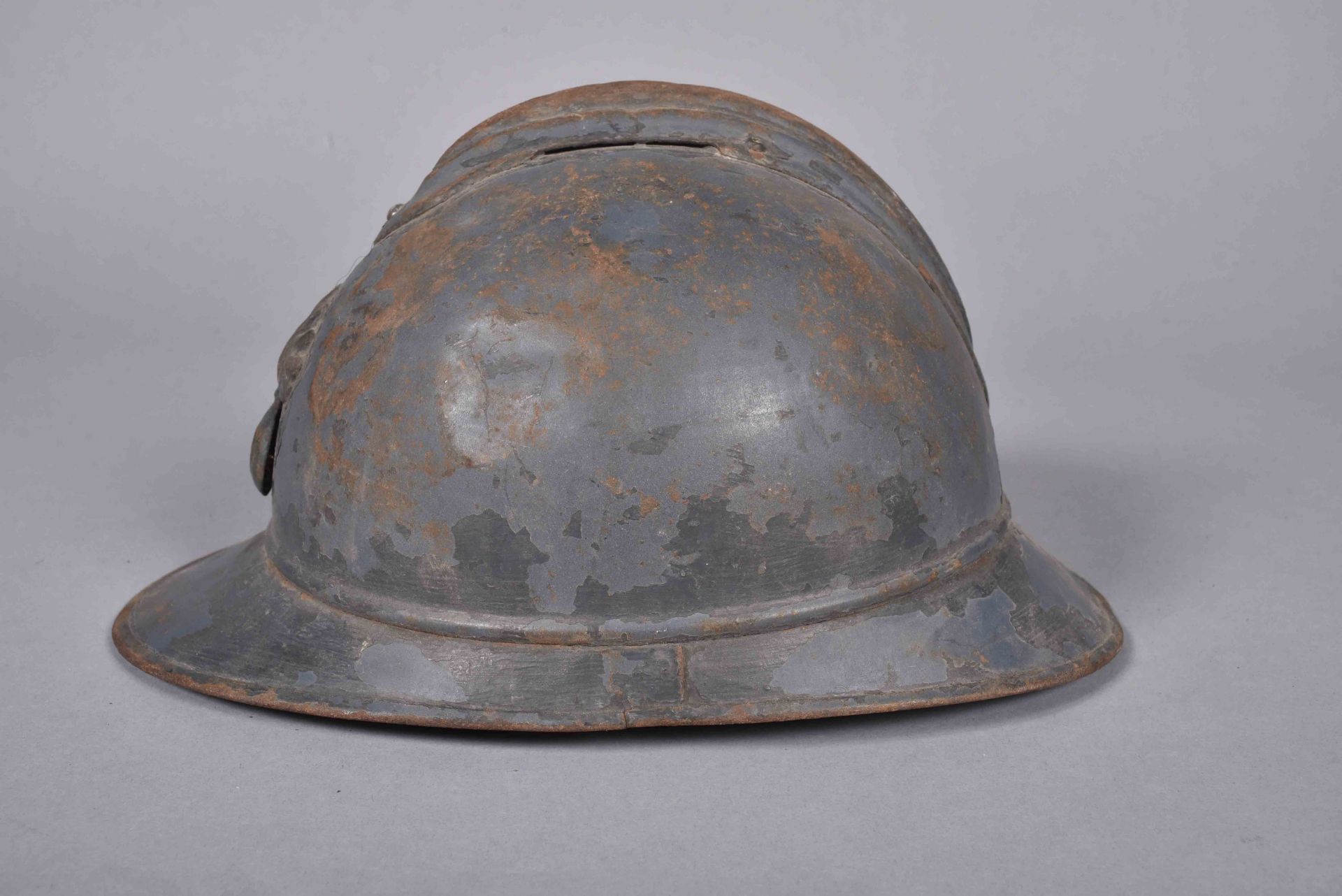 Casque Adrian 1915. Infanterie. Peinture bleu clair d’usine avec restes d’une couche de peinture - Bild 2 aus 6