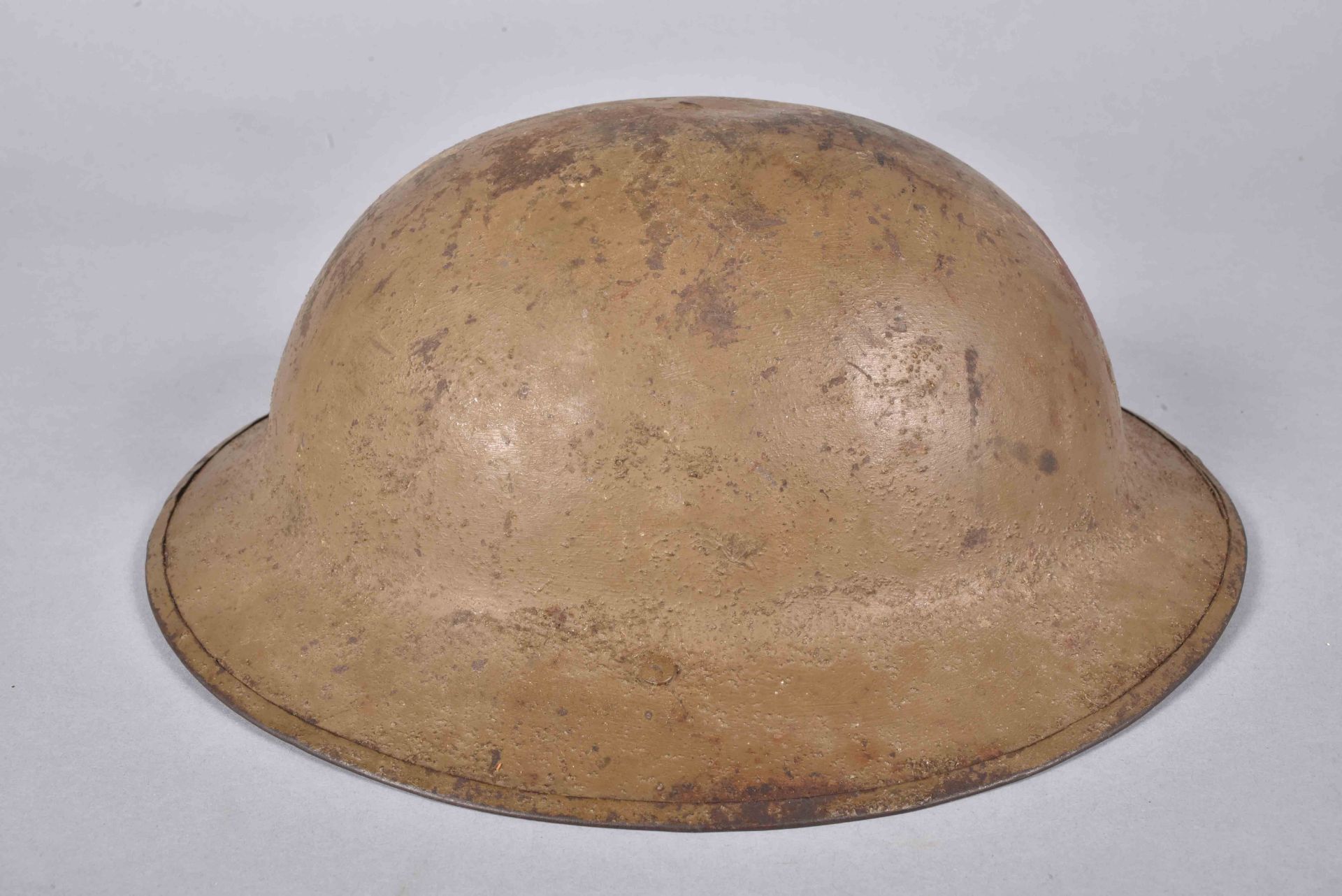 US- Casque Mk I de la 6th Division américaine. Coque en acier recouverte d’une peinture anti- - Bild 4 aus 7