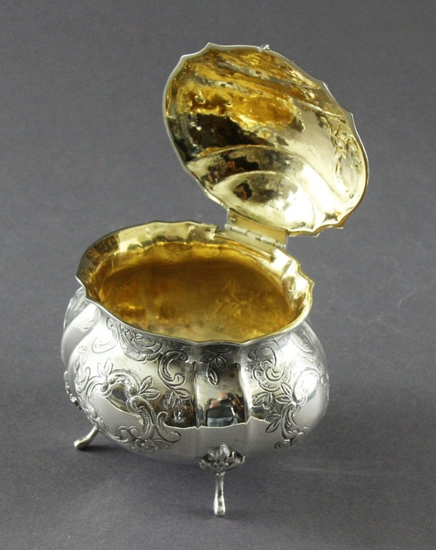 Ovale Zuckerdose, 830er Silber, Lidkoeping, 1981, Ges.-Gew. ca.: 222gr. , Auf vier Füßchen - Bild 2 aus 3