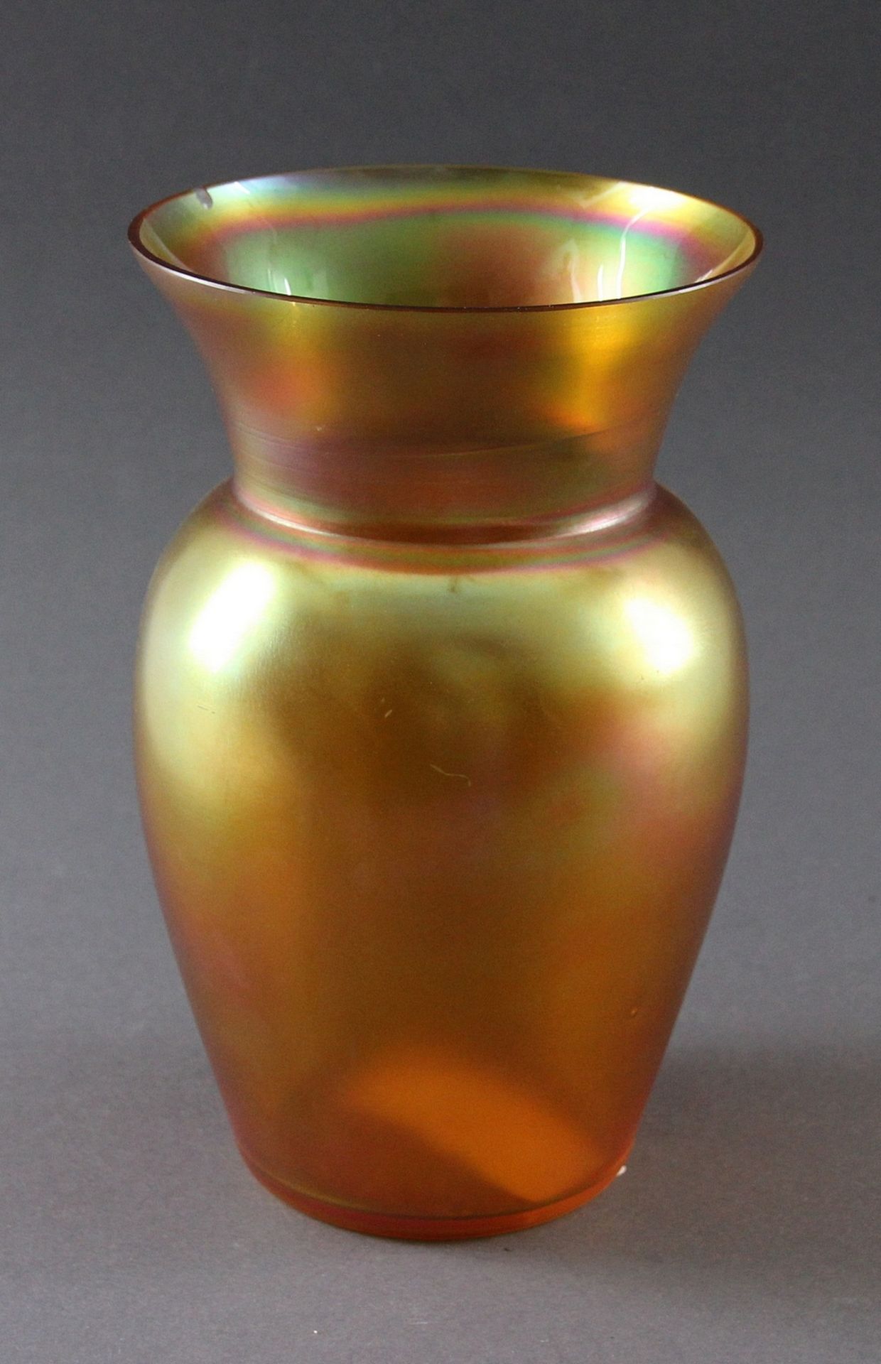 Art Deco Vase, WMF Myra Kristall, 1930er Jahre. , goldfarben changierendes Glas, leicht bauchige