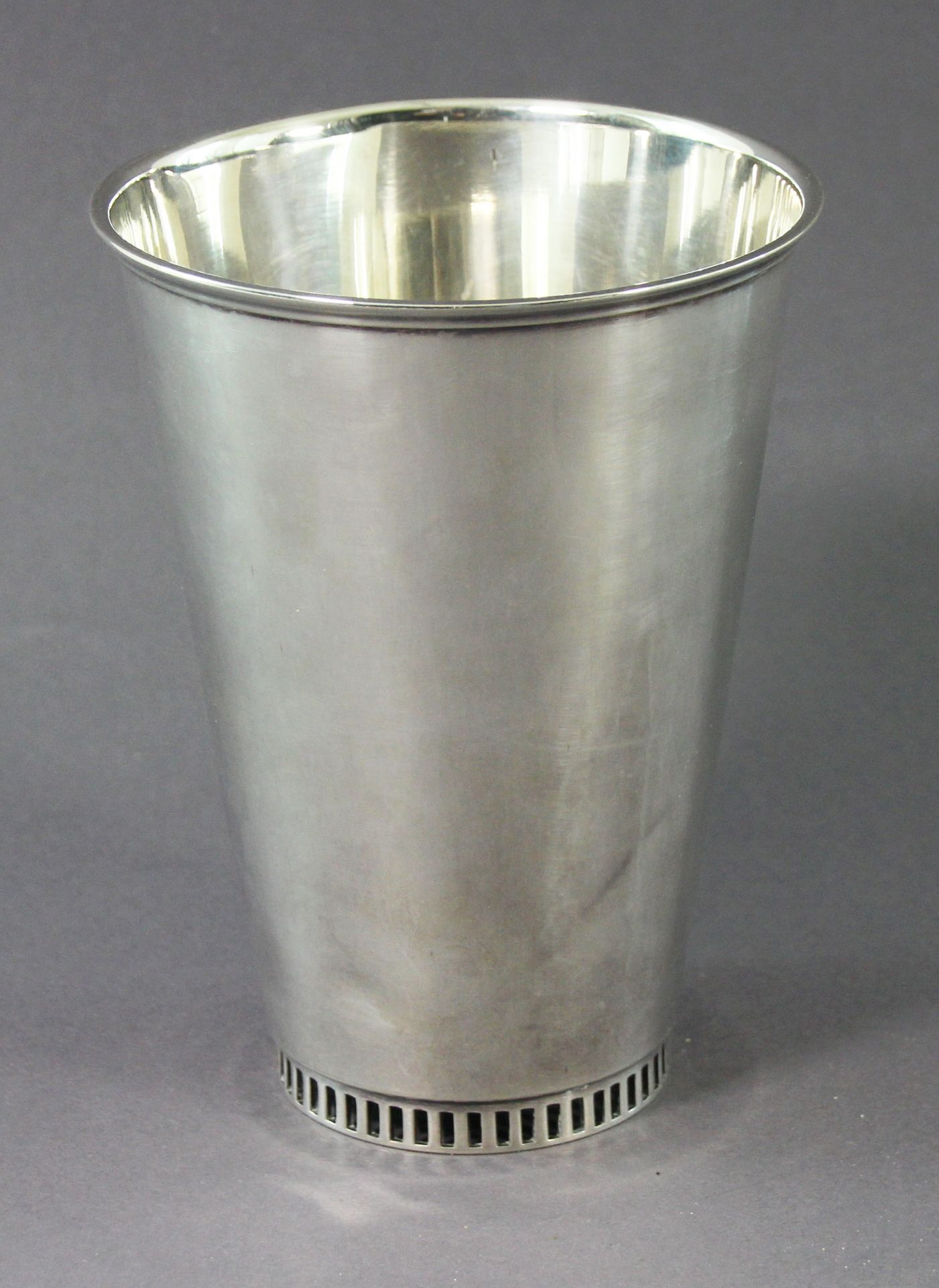 Vase, 830er Silber, Göteborg, Schweden, 1960, Ges.-Gew. ca.: 245gr. konischer Vasenkorpus,