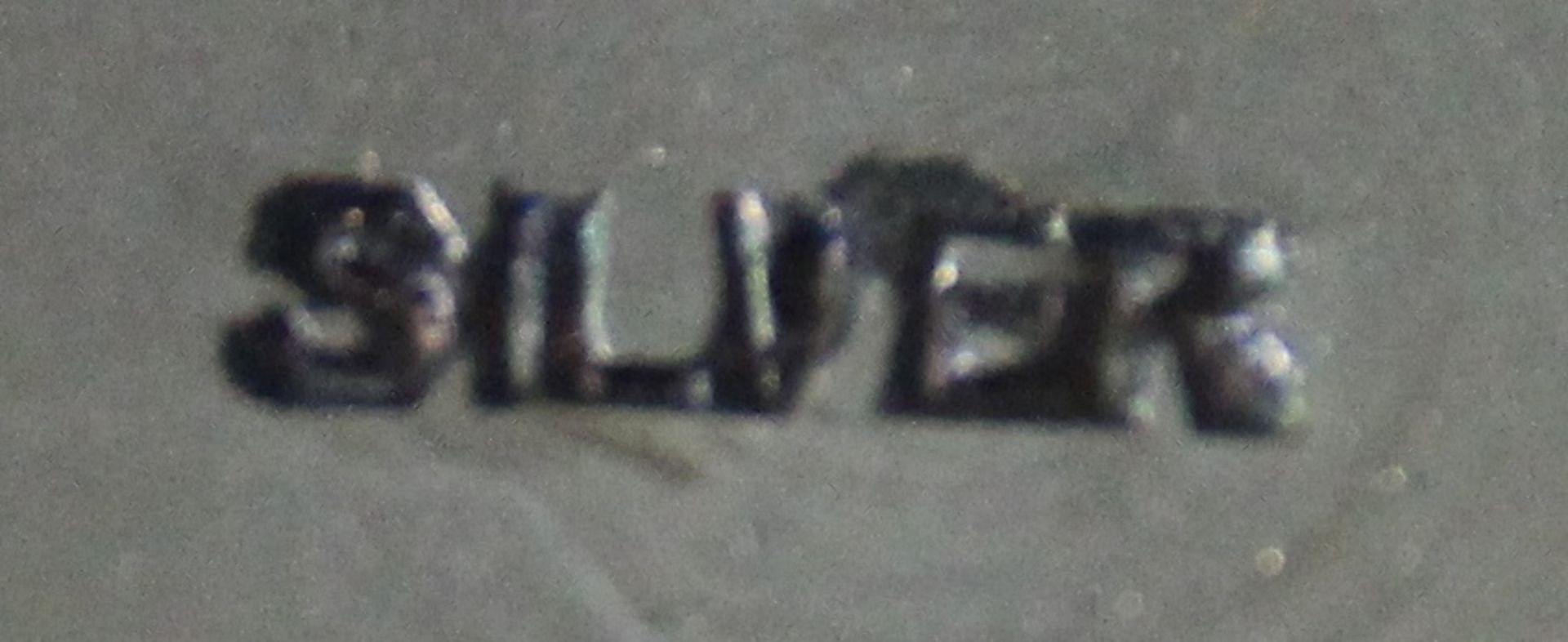 Runde Silberschale, 20.Jhd., Ges.-Gew. ca.: 310gr. runder Korpus auf drei Füßchen, breiter floraler - Bild 2 aus 2