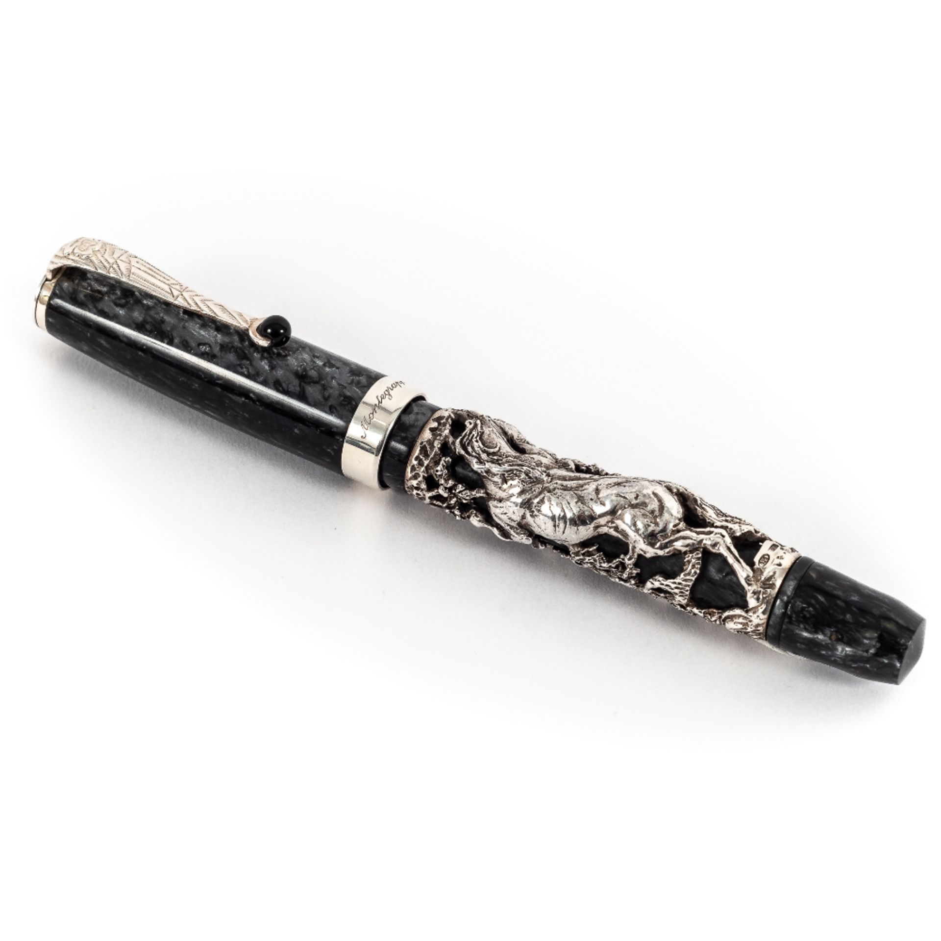 Pluma estilográfica Montegrappa colección "Oriental Zodiac" modelo "Horse", 1998.