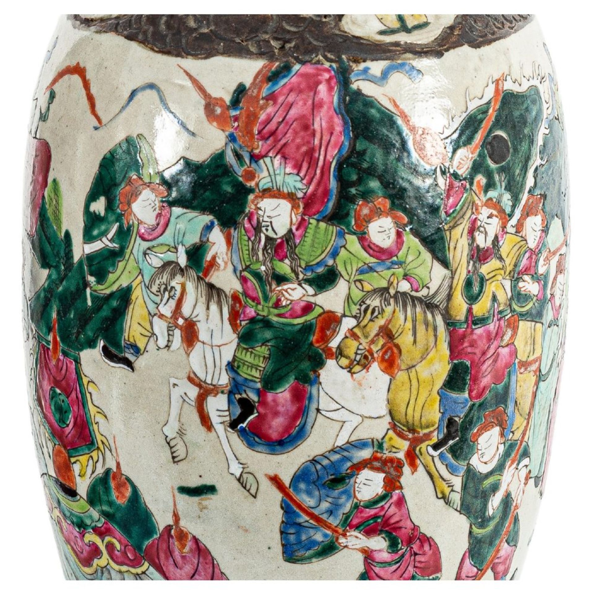 Pareja de jarrones en porcelana de Nanking. China, Dinastía Qing, fles. del s.XIX. - Image 3 of 4