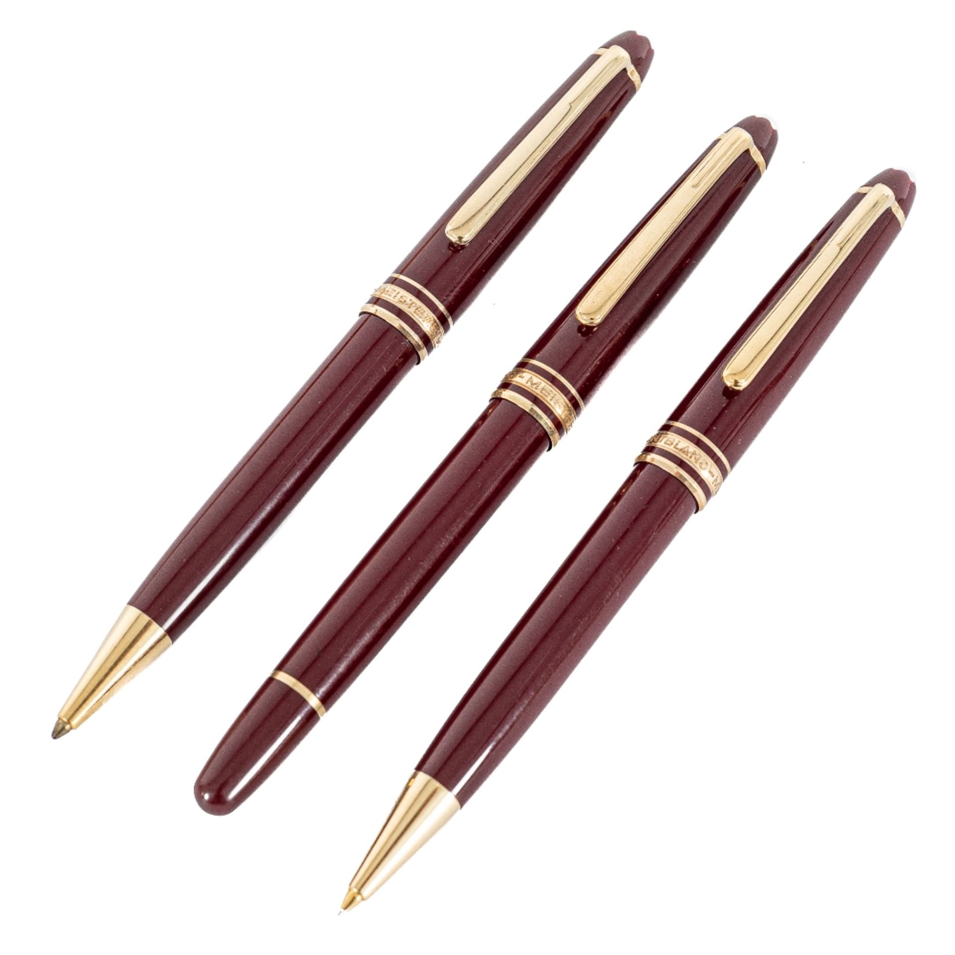 Juego de bolígrafo, roller y portaminas Montblanc colección "Meisterstück Classique".