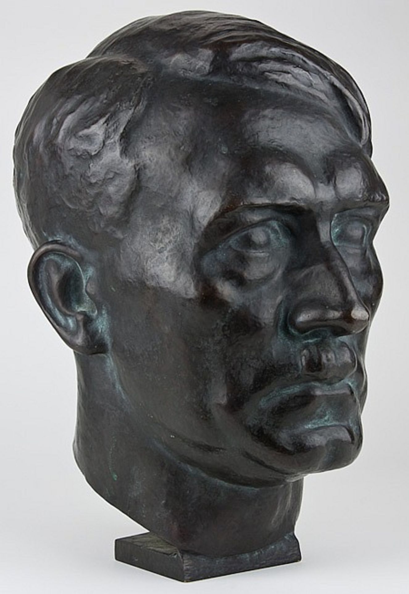 BUST OF ADOLF HITLER OWNED BY JOSEPH GOEBBELS AND PRESENTED TO ONE OF HIS SPIES - Image 2 of 16