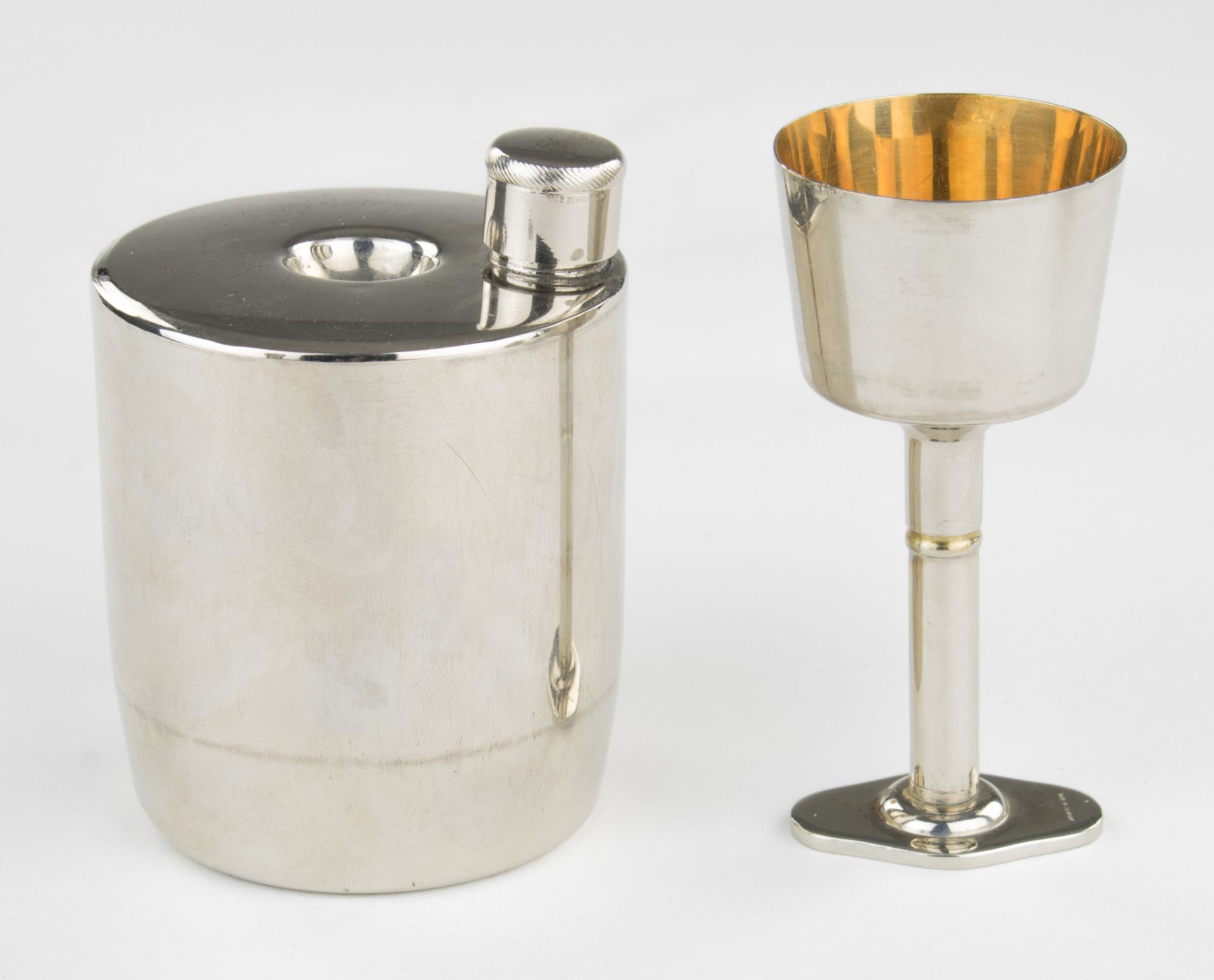 GERMAN ART DECO STYLIZED AIRPLANE COCKTAIL SHAKER AND TRAVEL BAR - Image 5 of 19