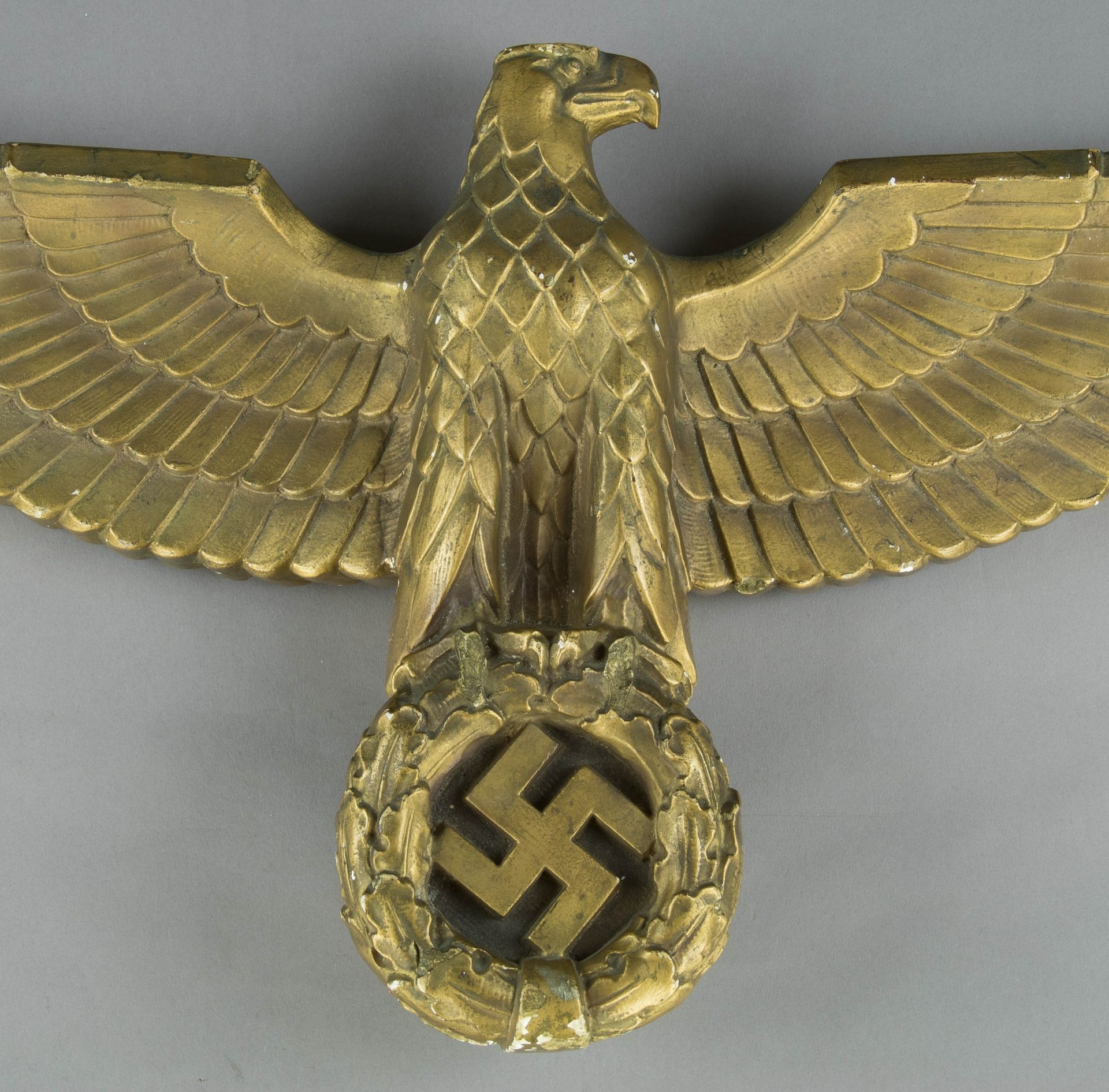 THE GOLDEN EAGLE FROM ADOLF HITLER'S REICHSCHANCELLERY BEDROOM - Bild 3 aus 13