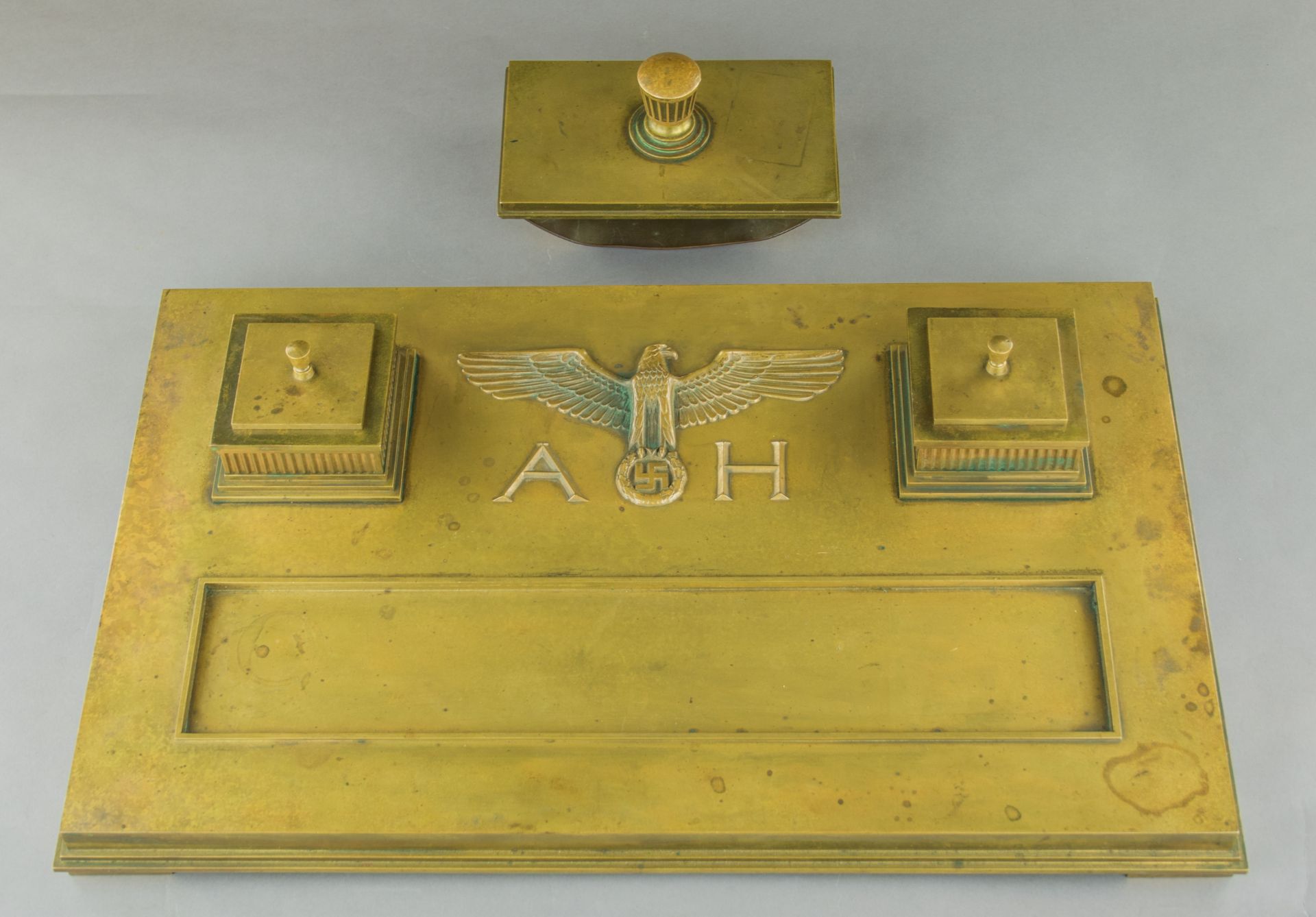 ADOLF HITLER'S CEREMONIAL DESK SET - USED IN THE SIGNING OF THE MUNICH PACT