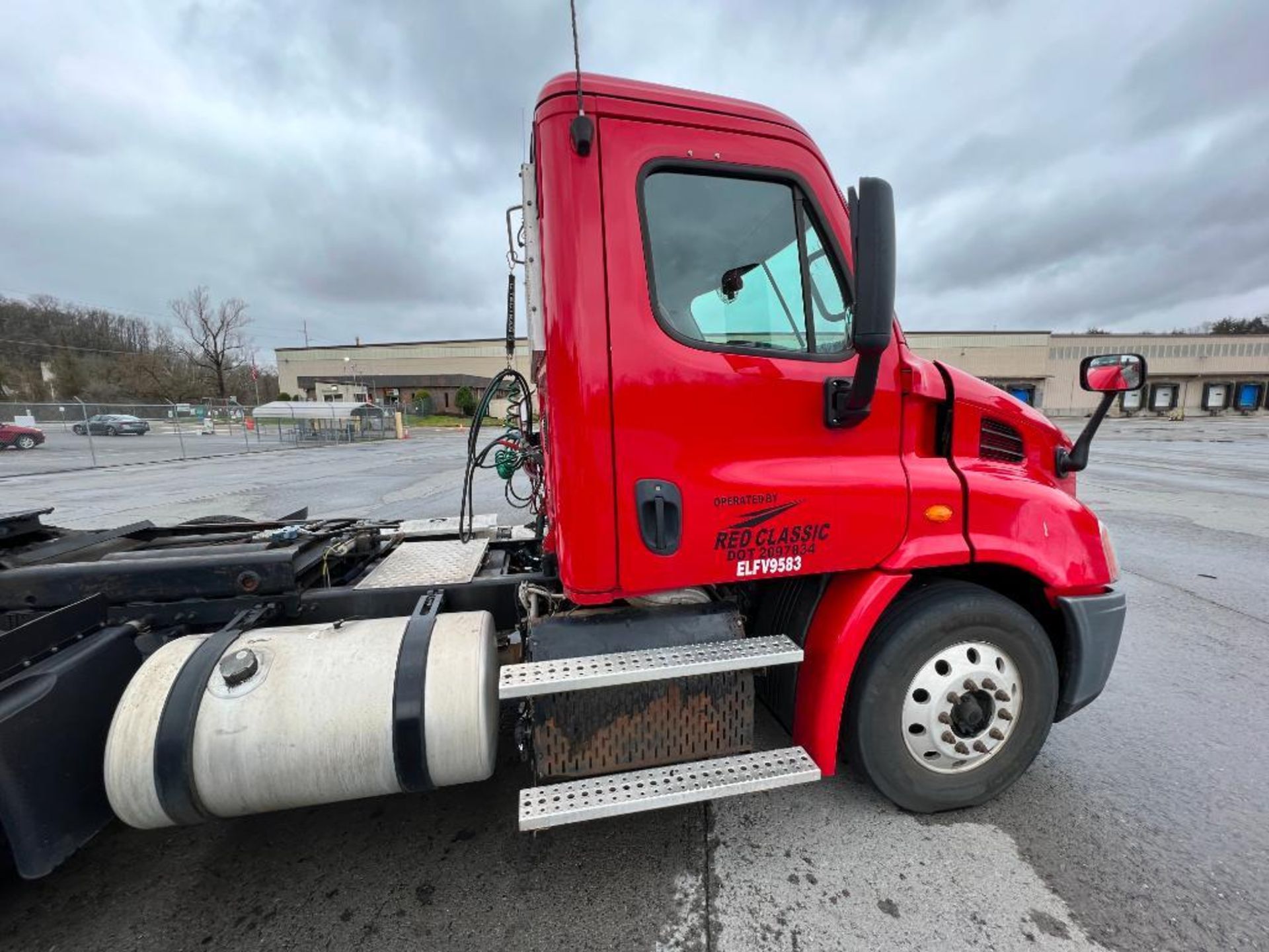 2013 Freightliner Cascadia Yard truck - Image 7 of 45