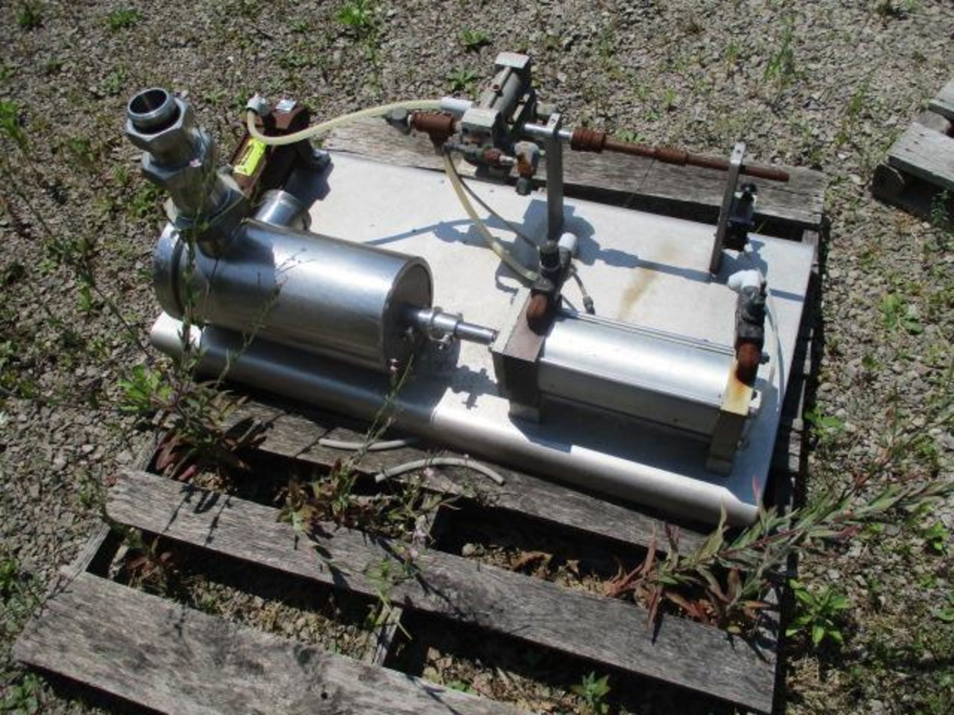 Stainless Steel Pnuematic Piston Pump, 6 in dia - Image 3 of 7