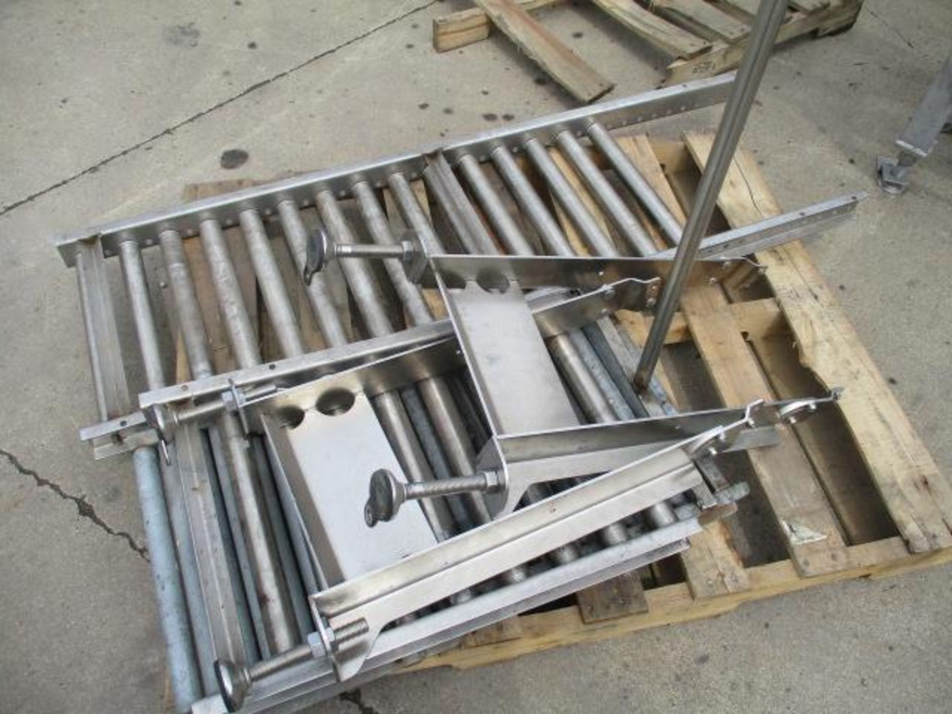 stainless steel roller conveyor - Image 4 of 7