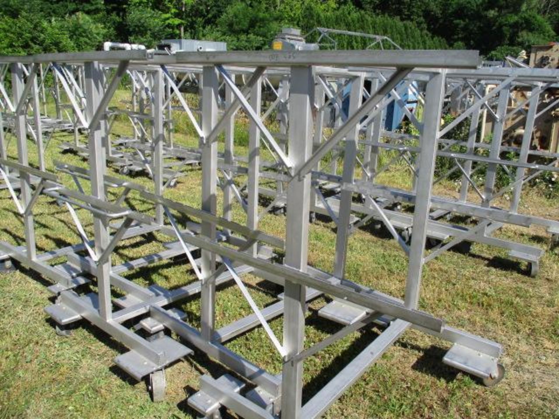 Stainless steel Nesting smoke truck stick racks - Image 6 of 8