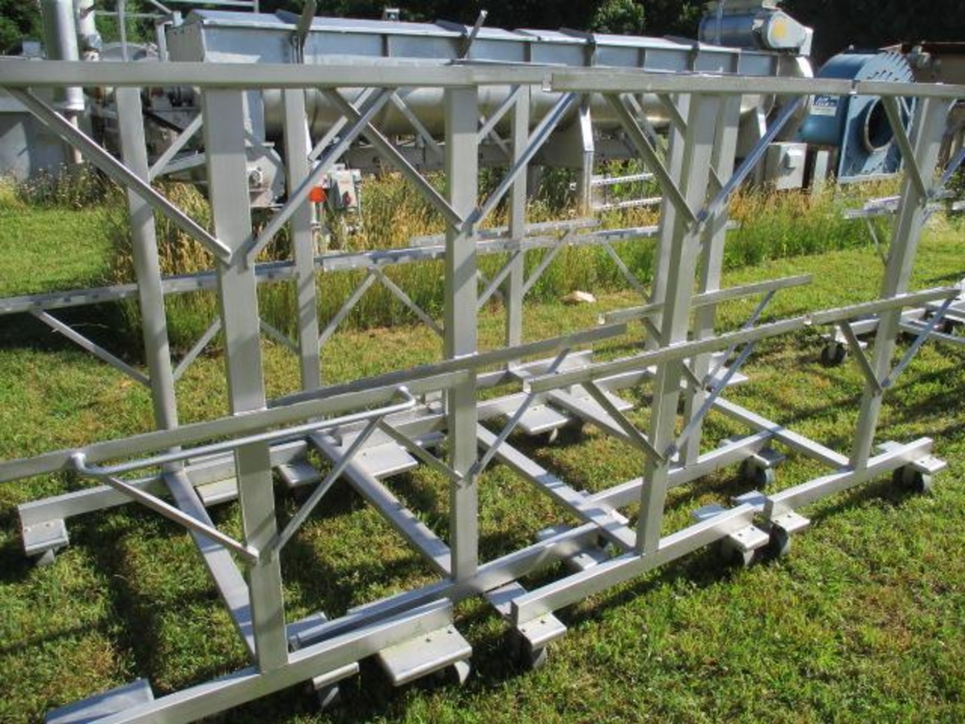 Stainless steel Nesting smoke truck stick racks - Image 3 of 5