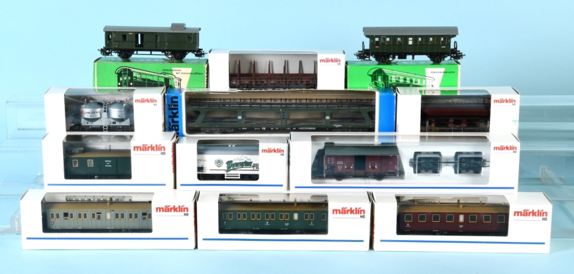 Märklin - Güterwagen, 8 Stück und 4 Personenwagen
