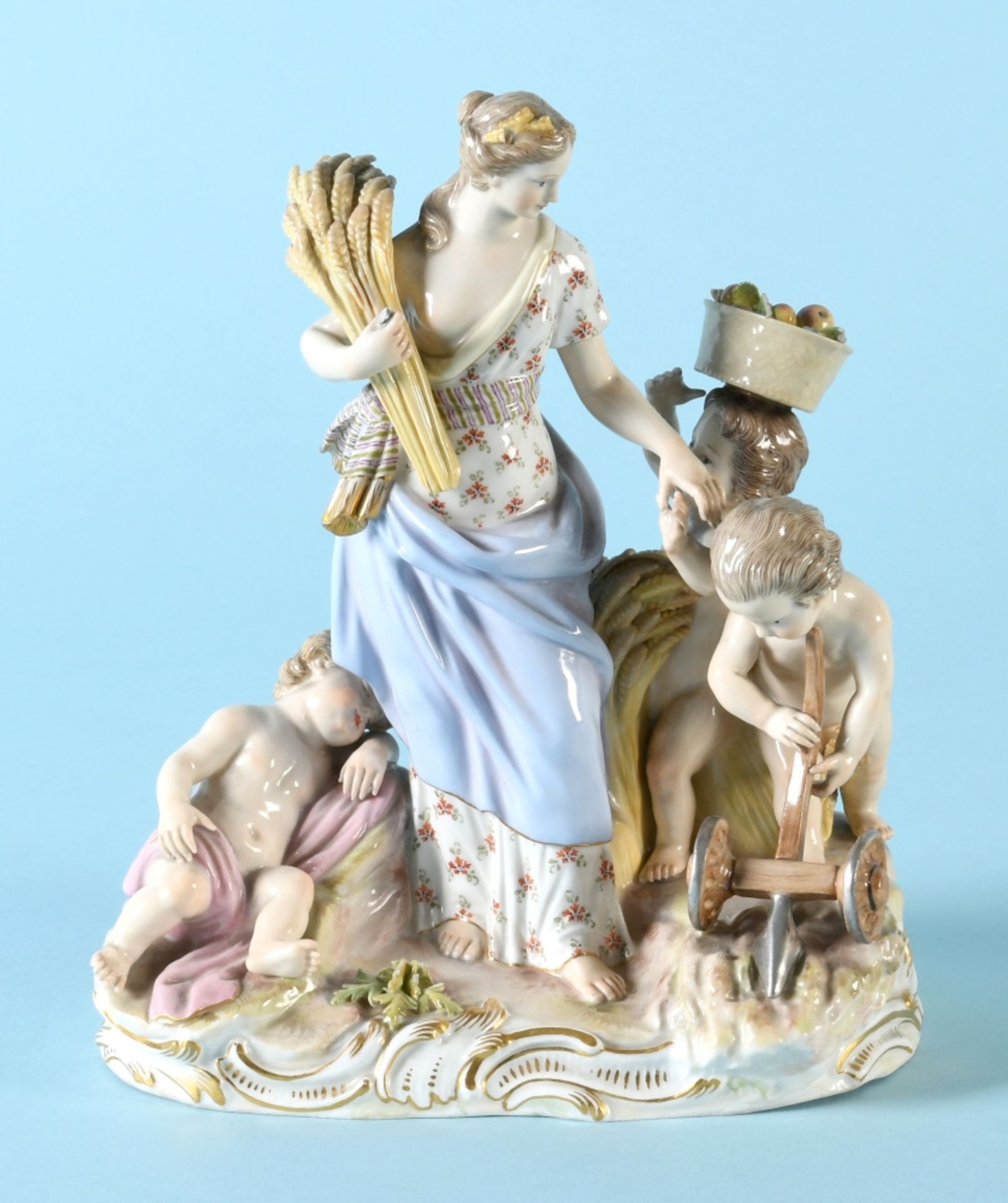 Figurengruppe - Göttin Ceres mit Amoretten "Schwerter Meissen"