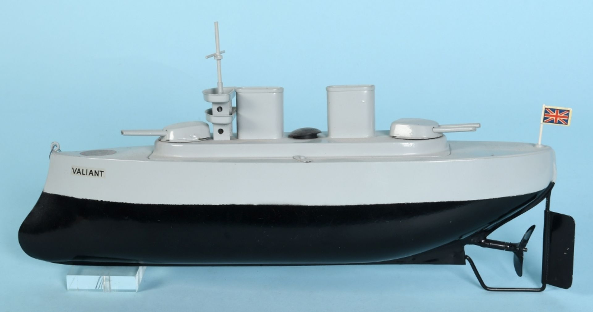Kriegsschiff - Valiant "Sutcliffe Model, England"