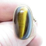 9ct gold Tiger's Eye cabochon stone ring size M 5.4g