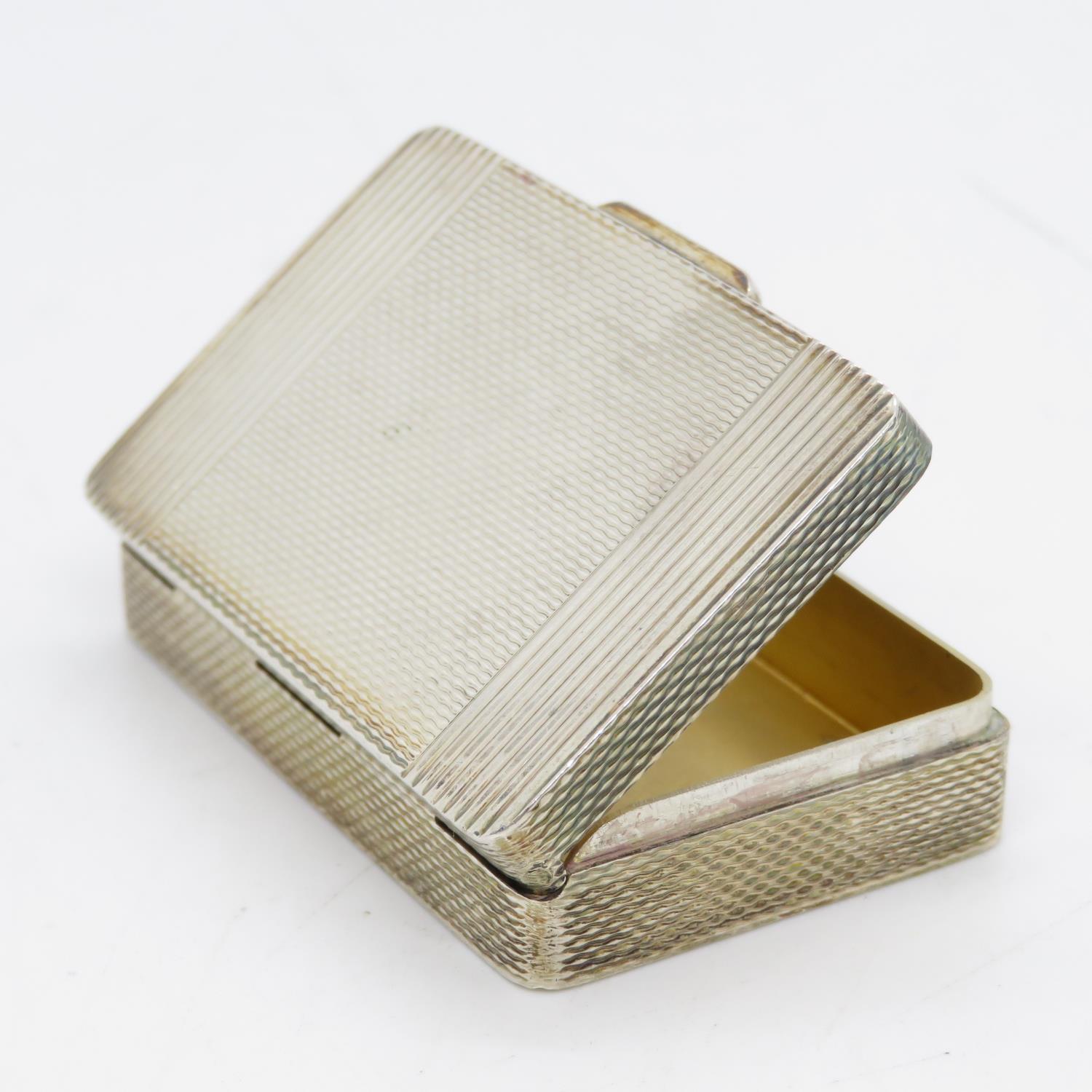 Small silver HM snuff box 30mm x 50mm 38g - Image 2 of 3