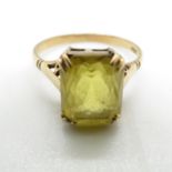 Ladies 9ct gold ring with yellow stone size O 2.3g